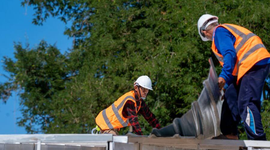 Expert Emergency Roof Repairs services in Traverse City, MI